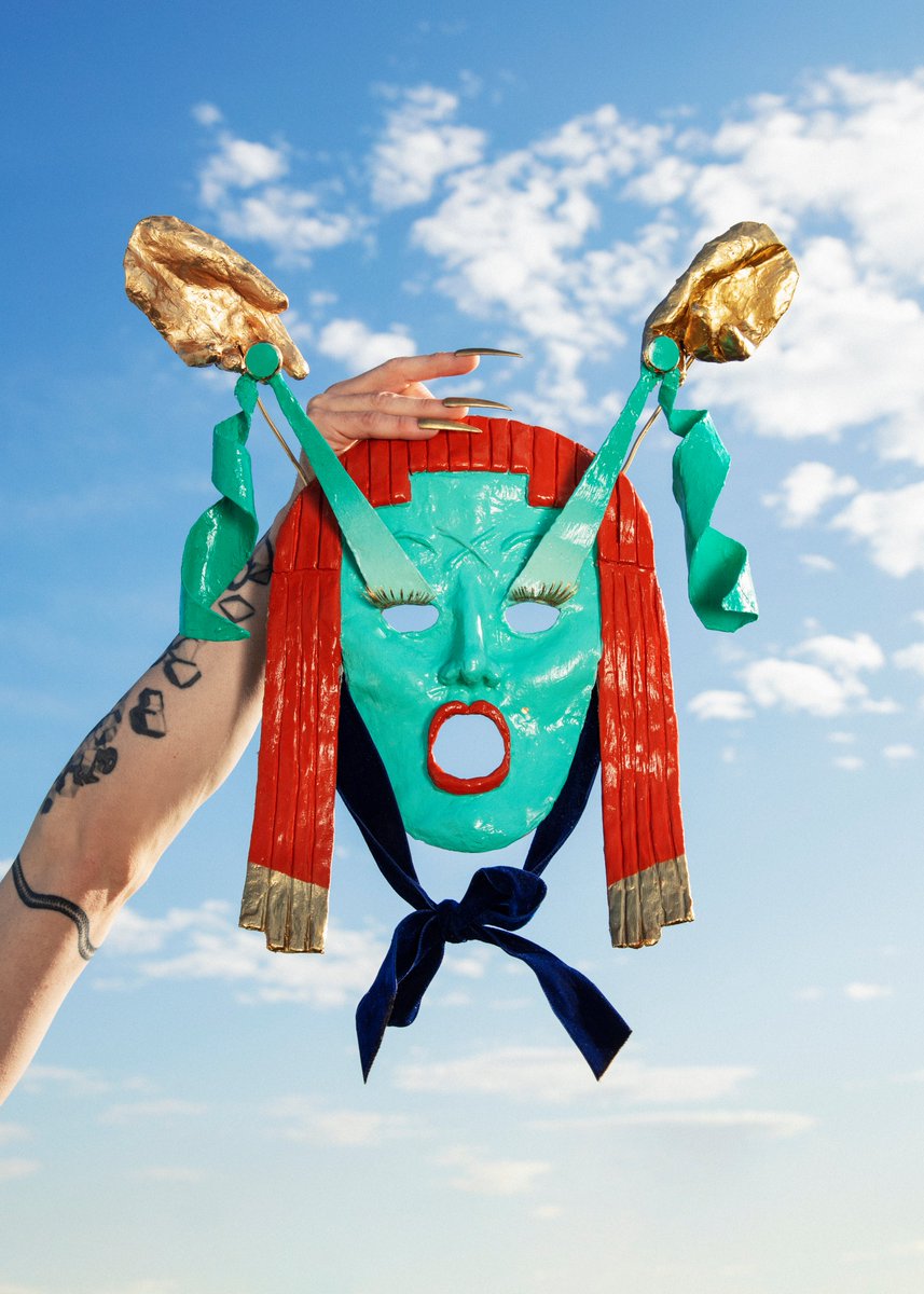 sasha_velour's tweet photo. “Opening Nightmare”. I made this mask last week and documented the process on my new @tiktok_us account!!! Follow me at sashavelour. 

Photos by @mettieostrowski https://t.co/spUxfYxMCD