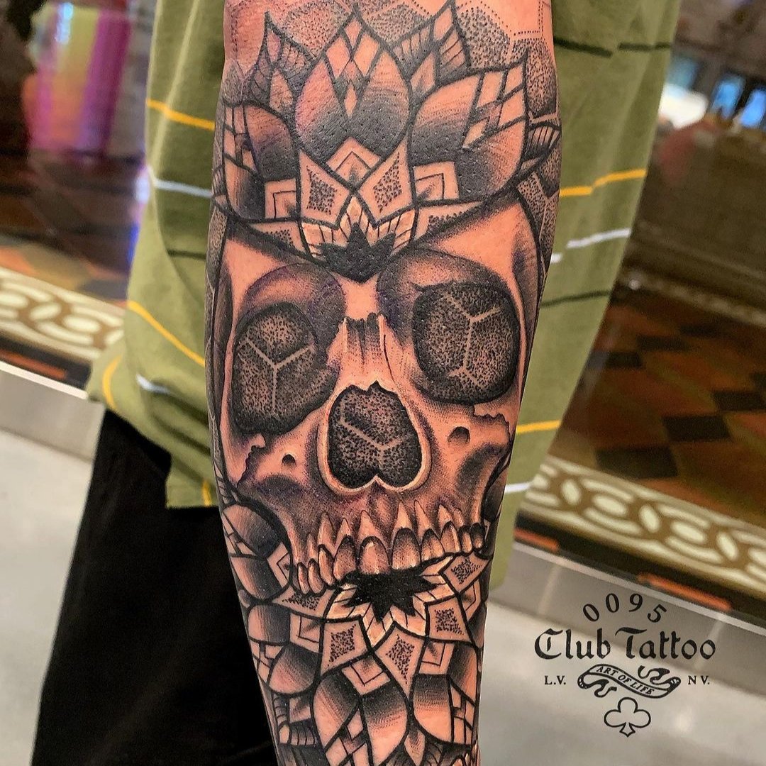 Twitter 上的 Club Tattoo Different Skulls For Different People Check Out These Great Tattoos Done By Clubtattoo Artists Throughout Arizona And Las Vegas Artists Skull Amp Snake Amber Watercolor Skull Ryan