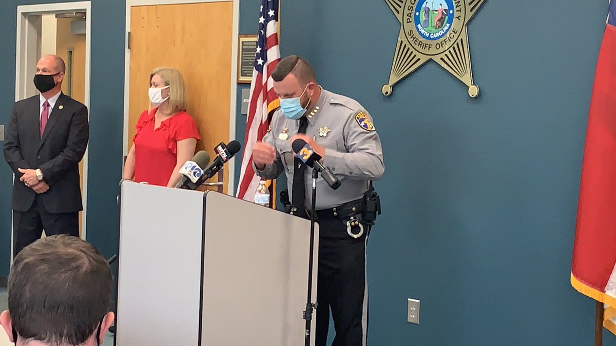 HAPPENING NOW: Pasquotank Sheriff Tommy Wooten speaking about deputy shooting and killing person, who was the subject of a search warrant. Watch LIVE on  @13newsnow on-air and online. My colleague  @13AngeloVargas has been in NC since this morning and will also have report.