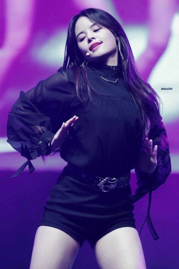 EGIRLSORN's tweet image. #손 #씨엘씨