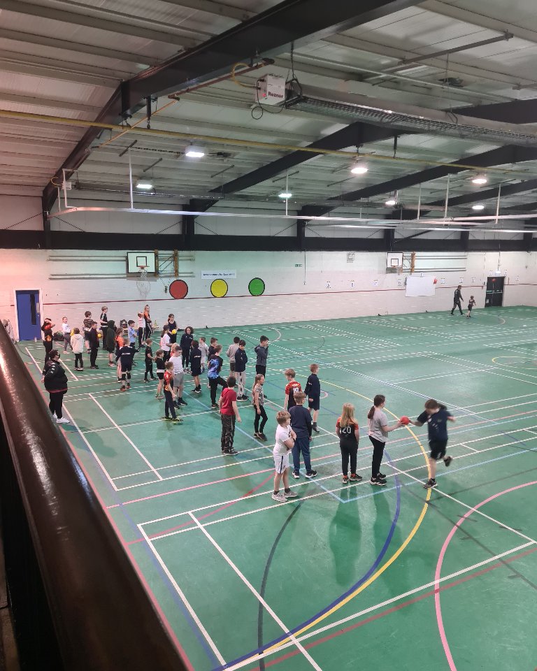 altydodgers's tweet photo. Last week we were overwhelmed by the return of so many dodgers and newbies. 

So this week we went "back to basics" to touch up on our accurate throwing. 

We have missed this...🤾‍♀️🤾🤾‍♂️🤾🏾 https://t.co/WfhFl3eeIA