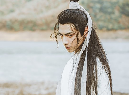 ло юнь си в дораме светлый пепел. дорама светлый пепел луны 2023. пепел белой луны. светлый пепел луны дорама. ло юнь си / luo yun xi / 罗云熙.