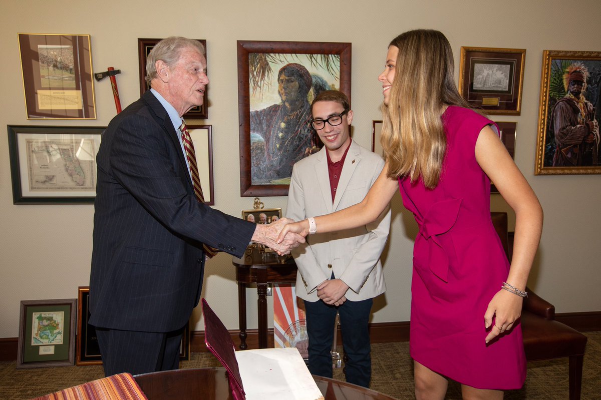 Garnet & Gold Key tweet media