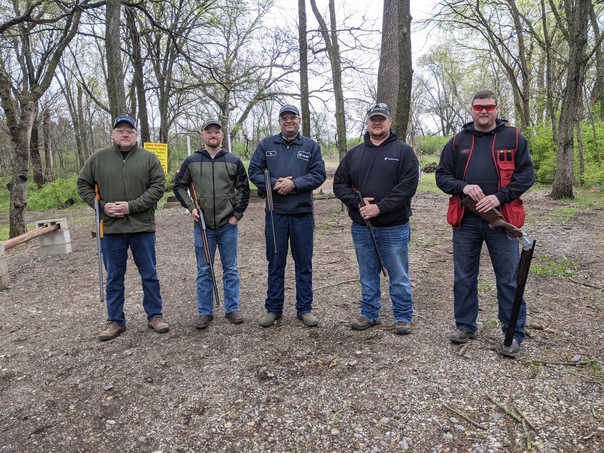 HFMixingUSA's tweet image. @HFMixingUSA was once again proud to support and sponsor our local Topeka Ronald McDonald House at the Robert Lagree Memorial Sporting Clays fundraiser held on April 17th. Pictured, L-R: Jeff Neely, Clayton Vandevord, Ben Baldridge, Justin Powell, John Adams #rubber #themixperts
