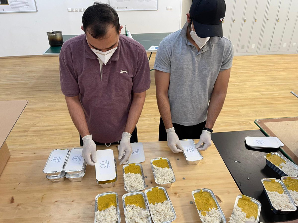 HumanityFirstAT's tweet image. Wien am 18.04.2021 - Stern (Rotes Kreuz)