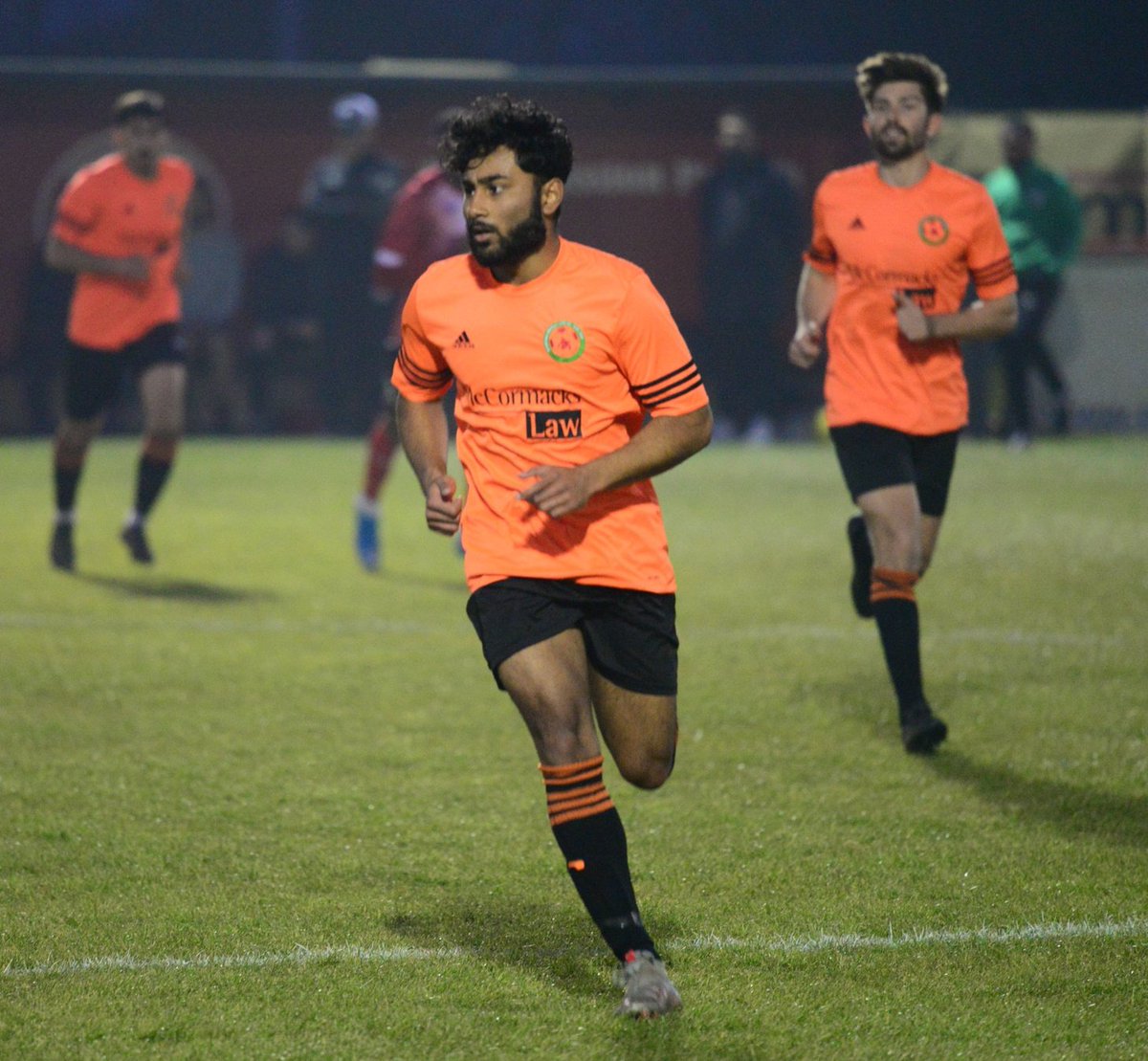 SportingBengal's tweet image. Our No. 1 supporters @mccormacks &amp;amp; one of their favourite tops, still going strong &amp;amp; still catching fans 👀
From The Gaffa &amp;amp; all at the club, thankyou for your support 🙏🏽 
#prideinourcommunity 
#teambengal 🐯💙🐯
#LAW