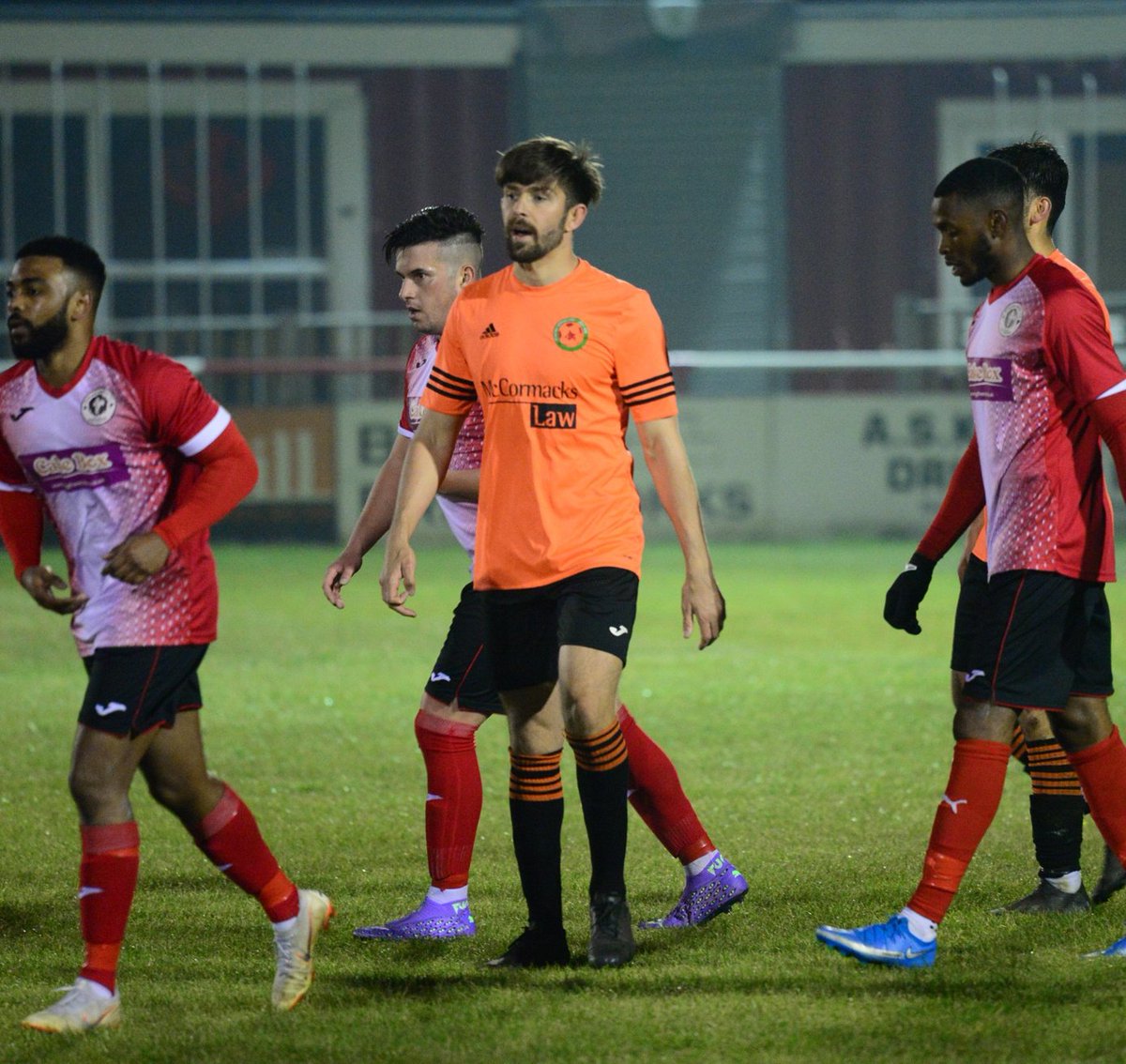 SportingBengal's tweet image. Our No. 1 supporters @mccormacks &amp;amp; one of their favourite tops, still going strong &amp;amp; still catching fans 👀
From The Gaffa &amp;amp; all at the club, thankyou for your support 🙏🏽 
#prideinourcommunity 
#teambengal 🐯💙🐯
#LAW