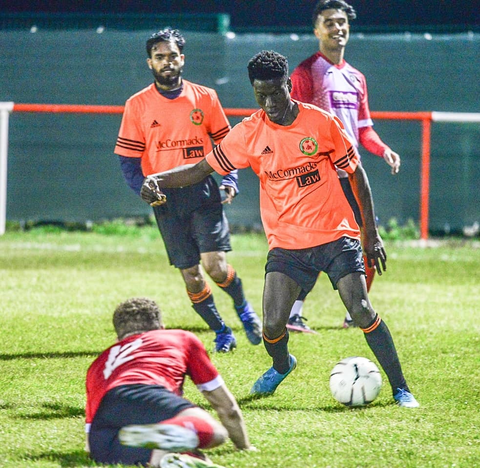 SportingBengal's tweet image. Our No. 1 supporters @mccormacks &amp;amp; one of their favourite tops, still going strong &amp;amp; still catching fans 👀
From The Gaffa &amp;amp; all at the club, thankyou for your support 🙏🏽 
#prideinourcommunity 
#teambengal 🐯💙🐯
#LAW
