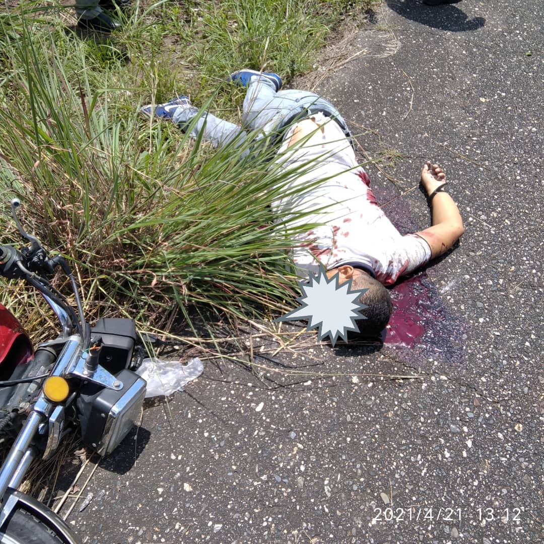 Class987FM's tweet photo. #Cojedes|| Alrededor de la 1:00 de la tarde, de este miércoles (#21Abr), antisociales armados asesinaron a un funcionario de la Policía del estado #Cojedes, tras propinarle varios disparos para robarle la pistola , en la vía que conduce hacia el sector El Portero, de #SanCarlos. https://t.co/zRiU5Dk2Qu
