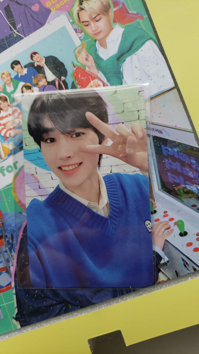 hosich94's tweet photo. YALL AJSJSKSK IM CRYING SO MUCH AJAKAKSKSMSLLAMSSLE SUNGHOON MY BELOVED 

#ENHYPEN #Sunghoon #gguggupackage #sunghoonpc https://t.co/dpOsYYQC3a