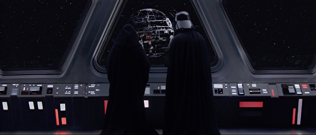 stauoh's tweet photo. Star Wars e a arte de observar na frente de janelões https://t.co/QmR7BkvnKz