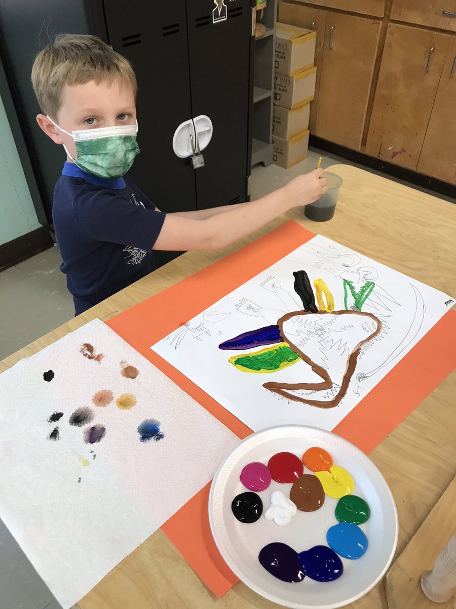 HunterPrincipal's tweet photo. Our Kindergarten students are drawing and painting in their art elective class! @wcpssmagnets @WCPSS @ShaneBarham1976 #HunterStars #HunterStrong π¨ https://t.co/pmcikcPptn