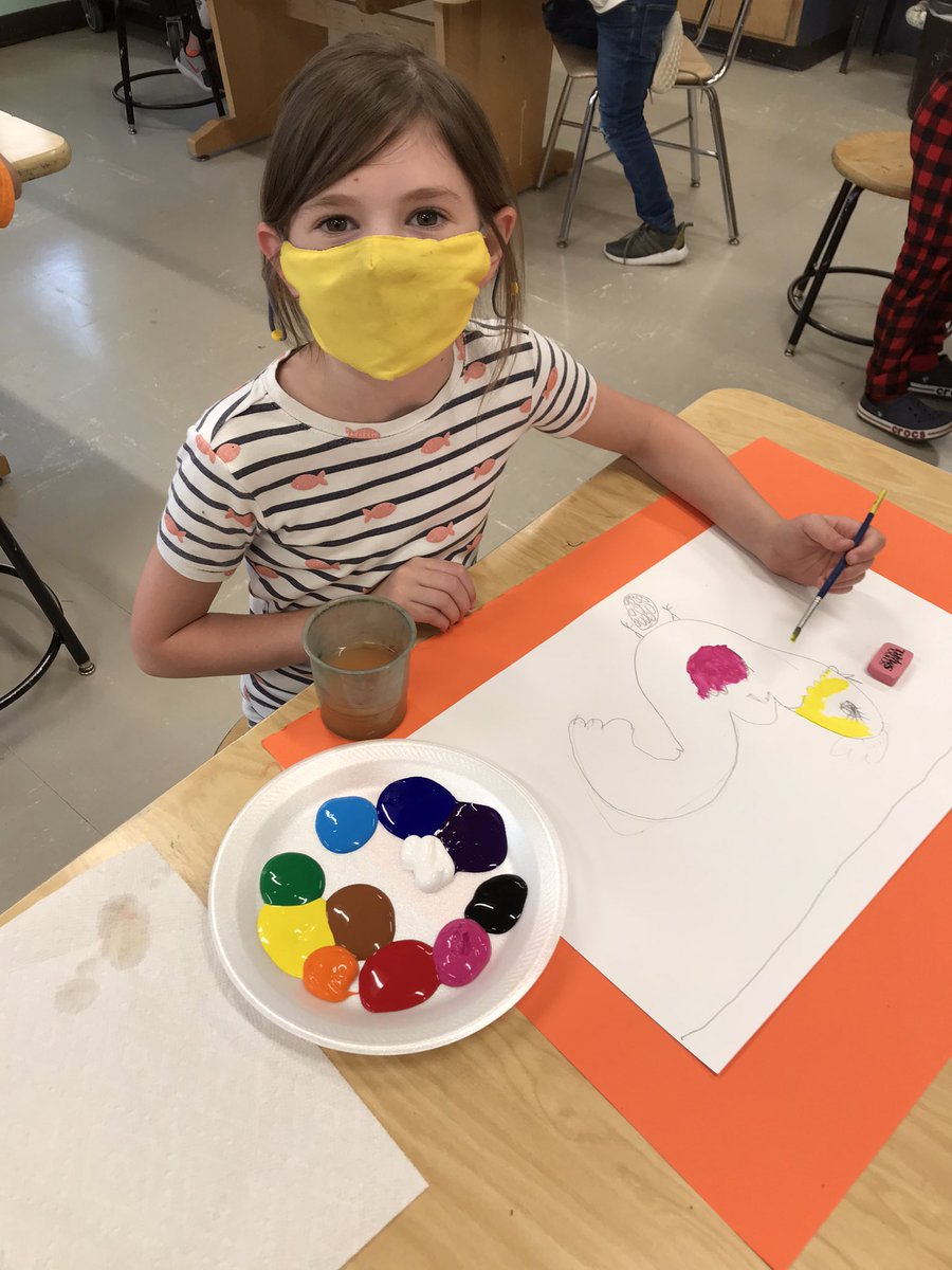 HunterPrincipal's tweet photo. Our Kindergarten students are drawing and painting in their art elective class! @wcpssmagnets @WCPSS @ShaneBarham1976 #HunterStars #HunterStrong π¨ https://t.co/pmcikcPptn