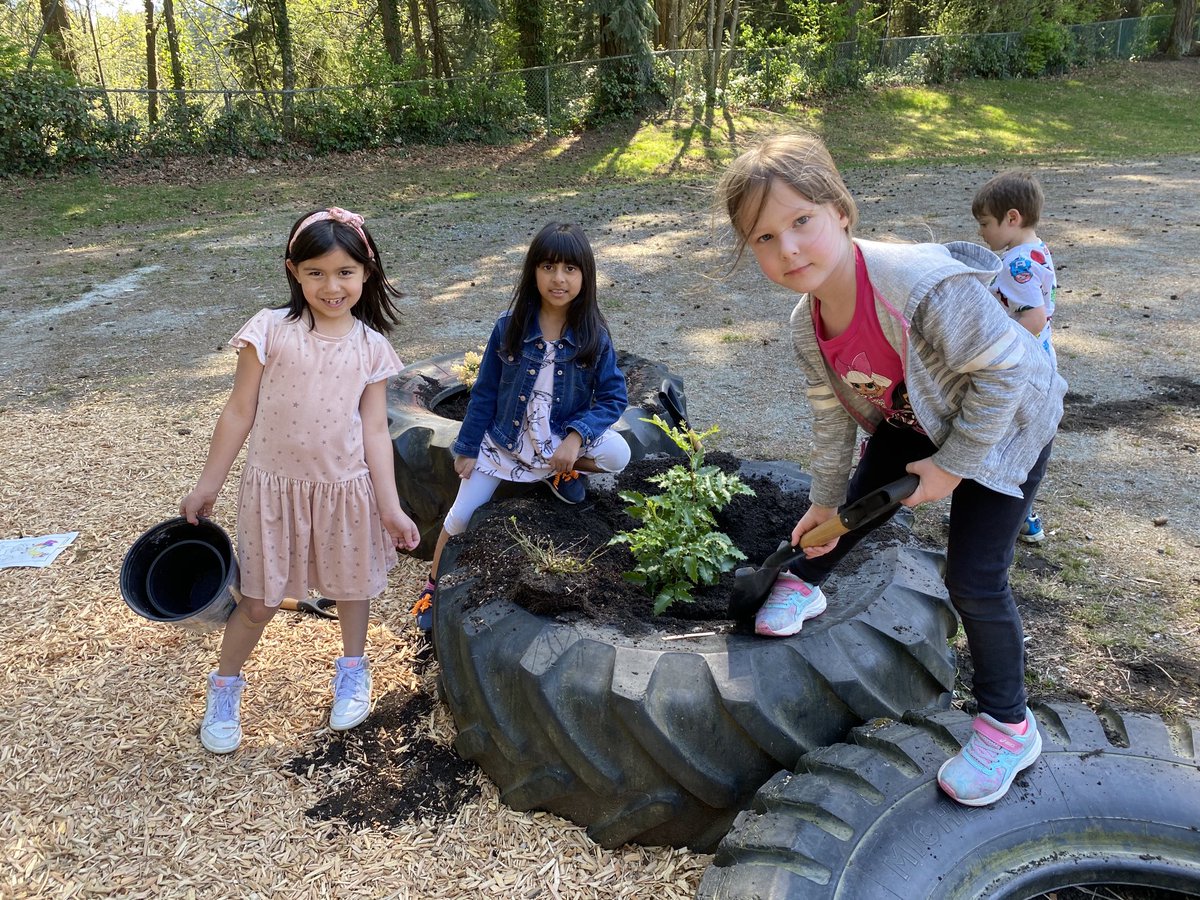 Butterflyway project getting an update! Baker Bears working hard! Native plants protecting our little piece of this planet! Stay tuned for daily updates! Everyone is involved! #ourfuture #curious ⁦@EarthDay⁩ ⁦@sd43bc⁩ ⁦@DavidSuzuki⁩ ⁦@DavidSuzukiFDN⁩