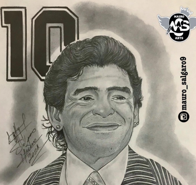CQPradio's tweet photo. .@MauroSalgaro es la pluma detrás de estos retratos. El dibujante de los jugadores habló con Nico y nos contó un poco de cómo entrena el talento, su trabajo en la comunidad y el barrio, y otros lindos detalles detrás de su historia 👉https://t.co/uGbm9RYEXG https://t.co/2lAH3PhBn1