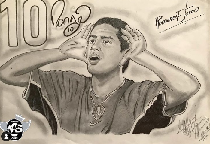 CQPradio's tweet photo. .@MauroSalgaro es la pluma detrás de estos retratos. El dibujante de los jugadores habló con Nico y nos contó un poco de cómo entrena el talento, su trabajo en la comunidad y el barrio, y otros lindos detalles detrás de su historia 👉https://t.co/uGbm9RYEXG https://t.co/2lAH3PhBn1
