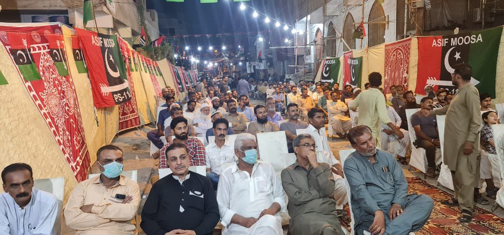 AqrabaFatima's tweet photo. Night 2:am NA 249 campaigning yet people so charged! 🤩 #NA249_Bhutto_Ka ✌🏾@BBhuttoZardari @QadirKhanMando7 https://t.co/7TakFRUPtJ
