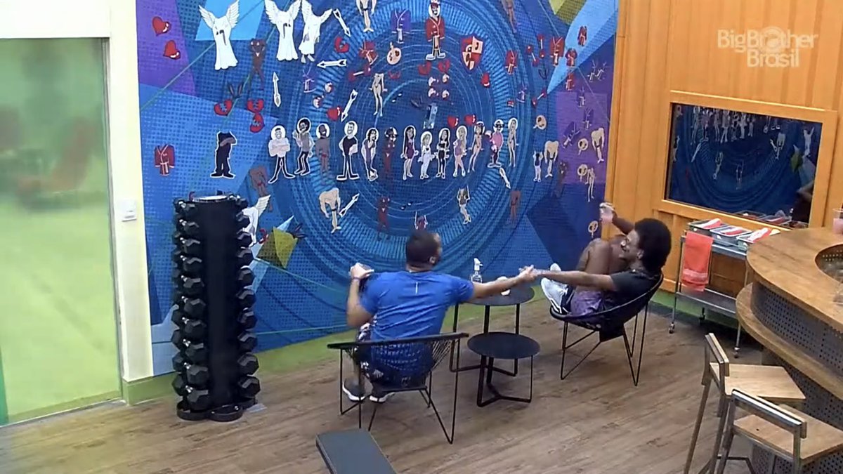 gilbertoportal's tweet photo. Eu sei que a nova dinâmica de eliminação tem sido exaustiva para o fandom, mas não podemos esquecer dos momentos de acolhimento e empatia do João para com o Gil. Algo lindo na nossa torcida é que nunca largamos os amigos do Gil a própria sorte, então bora de #ForaPocah #BBB21 https://t.co/0zBXxLYyRa