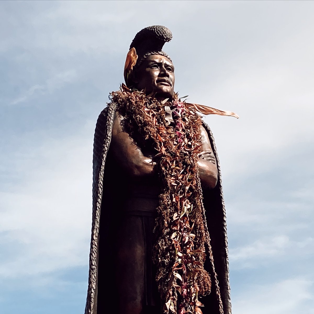 The new statue of King Kaumuali’i, in Pa’ula’ula o Hipo, an oceanfront state park in Waimea, on the west side of Kaua’i, honors our heritage-past, present, and future. King Kaumuali’i stands 8 feet tall and reminds us of the love he had for his people.