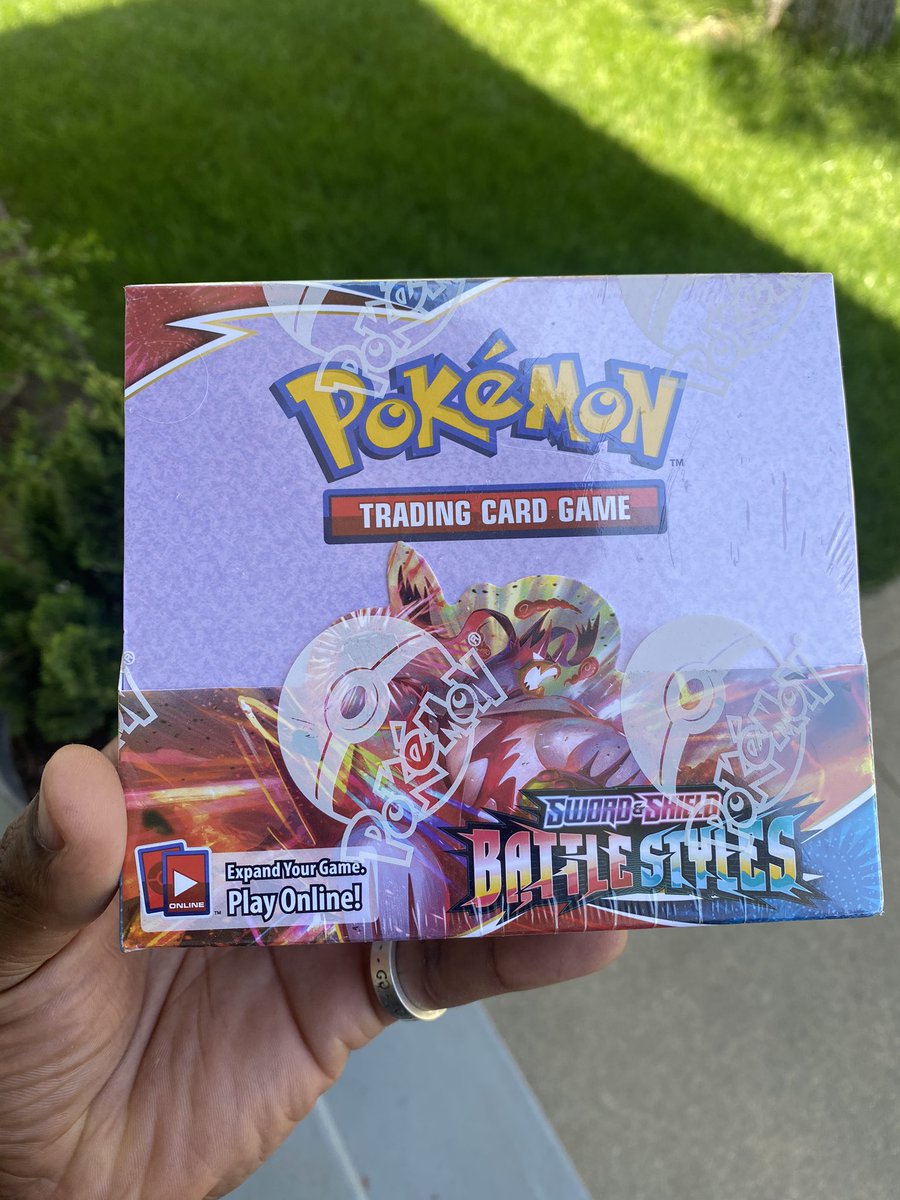 🔥 GIVEAWAY TIME🔥

Time to feed the streets. For a chance to win this Battle Styles Booster Box, all you gotta do is:

✔️Like this
✔️RT this
✔️Be following
✔️Spend at least 30 mins outside. Its getting nice out now so go enjoy it. *No proof wanted

I'll choose a winner Monday!