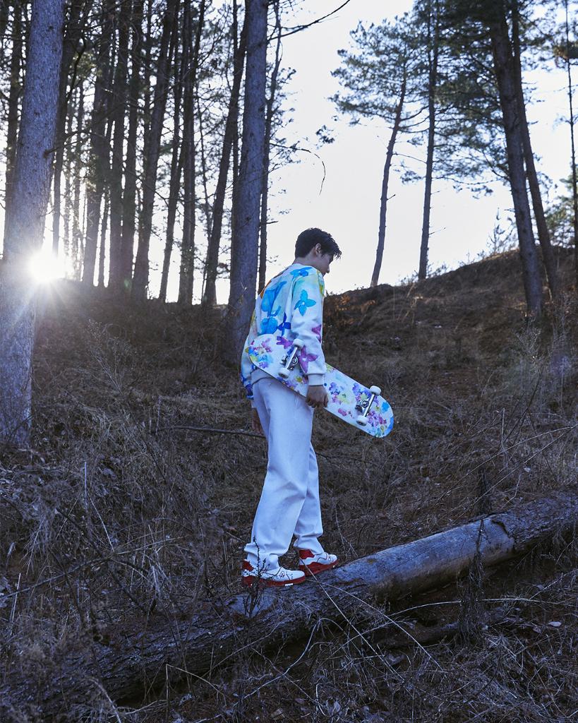 Louis Vuitton on X: Colorful freedom. In a look from the latest men's  collection featuring @VirgilAbloh's Watercolor Monogram, @offclASTRO K-Pop  singer #ChaEunwoo is photographed by Dukhwa Jang for @WKorea. #LVEditorials   /