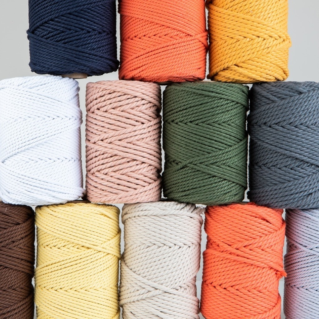 Have you met @Ganxxet yet? Made from 100% recycled cotton, this cord, available in both 3MM and 5MM width, is soft in the hands, yet durable and hard-wearing. Whether you want to utilize it for macrame, weaving, or even sewing rope baskets, Ganxxet Cotto… instagr.am/p/CN8cSCxlhNu/