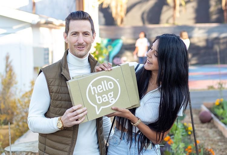 TheHelloBag's tweet image. Hello bag is a great gift idea! People love new ways to use their paper bags all while inadvertently reducing single use plastic and reducing their ecological footprint!
.
.
#hellobag #sustainability #ecofriendly #paperbags #reuse #lifehacks #lifestyle #paperbags #whatsinyourbag
