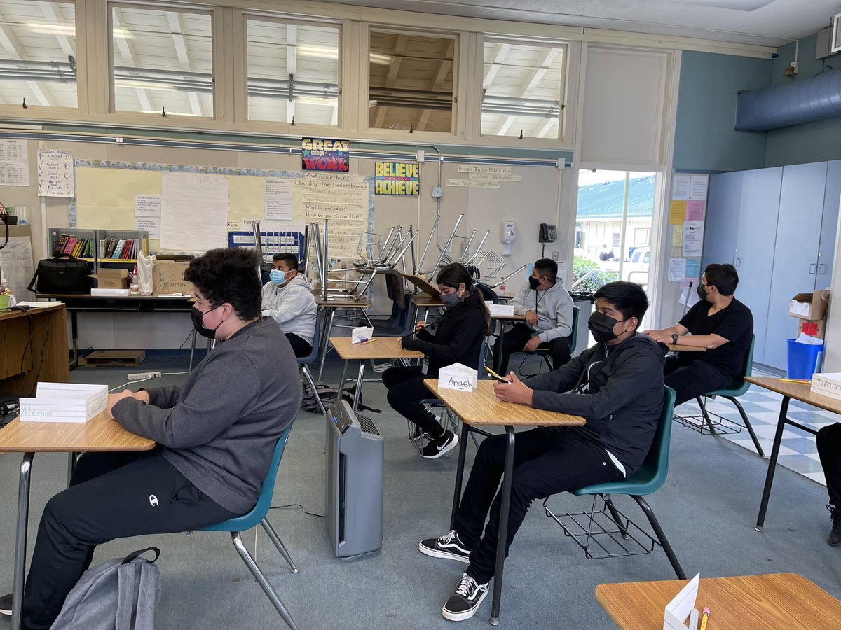 PajaroMiddle1's tweet photo. Second day on-site! Great to see students and teachers working together! https://t.co/x17jmfjsks