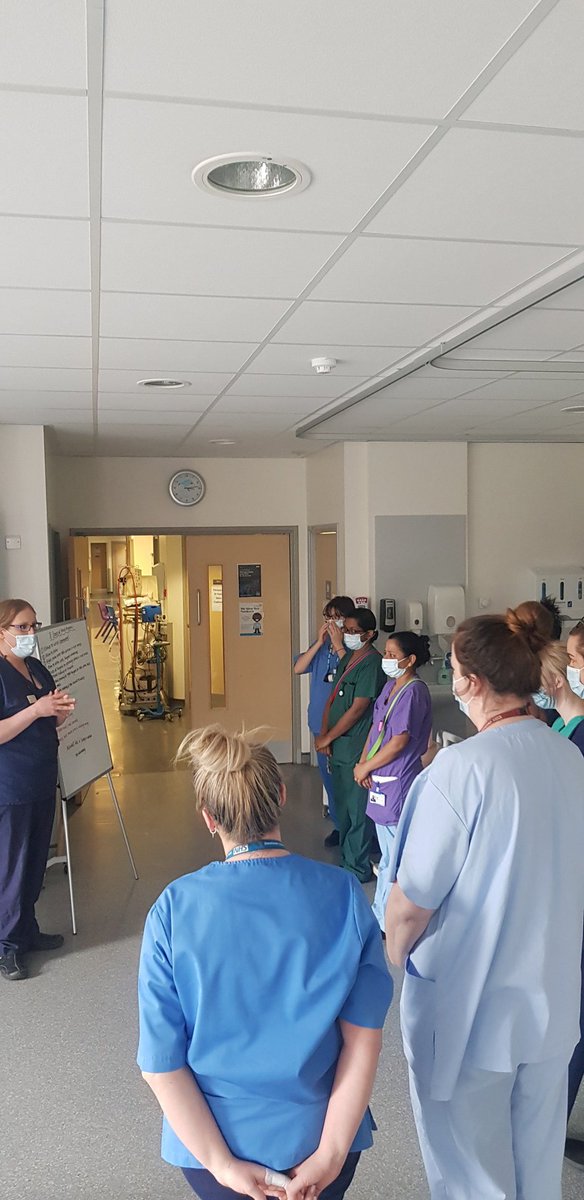 MRI_Ward9's tweet image. Today @MRI_Ward9 staff focused on the #8steps of #HandHygiene through #TeamMRIs new SOPs. Always important, but especially in our current context #Education #Assessment #Standardisation #InfectionControl #BareBelowElbows #PatDry #Moisturise #COVIDnursing @MRI_TEIR @yveyjblore