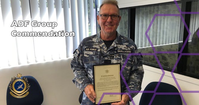 Proud day! WGCDR Rod Smallwood showing off the Group Commendation the #ADFWarfareTrainingCentre received in recognition of the hard work the staff have done over the past year to deliver online joint training in response to the COVID-19 restrictions. #YourADF #OurAPS