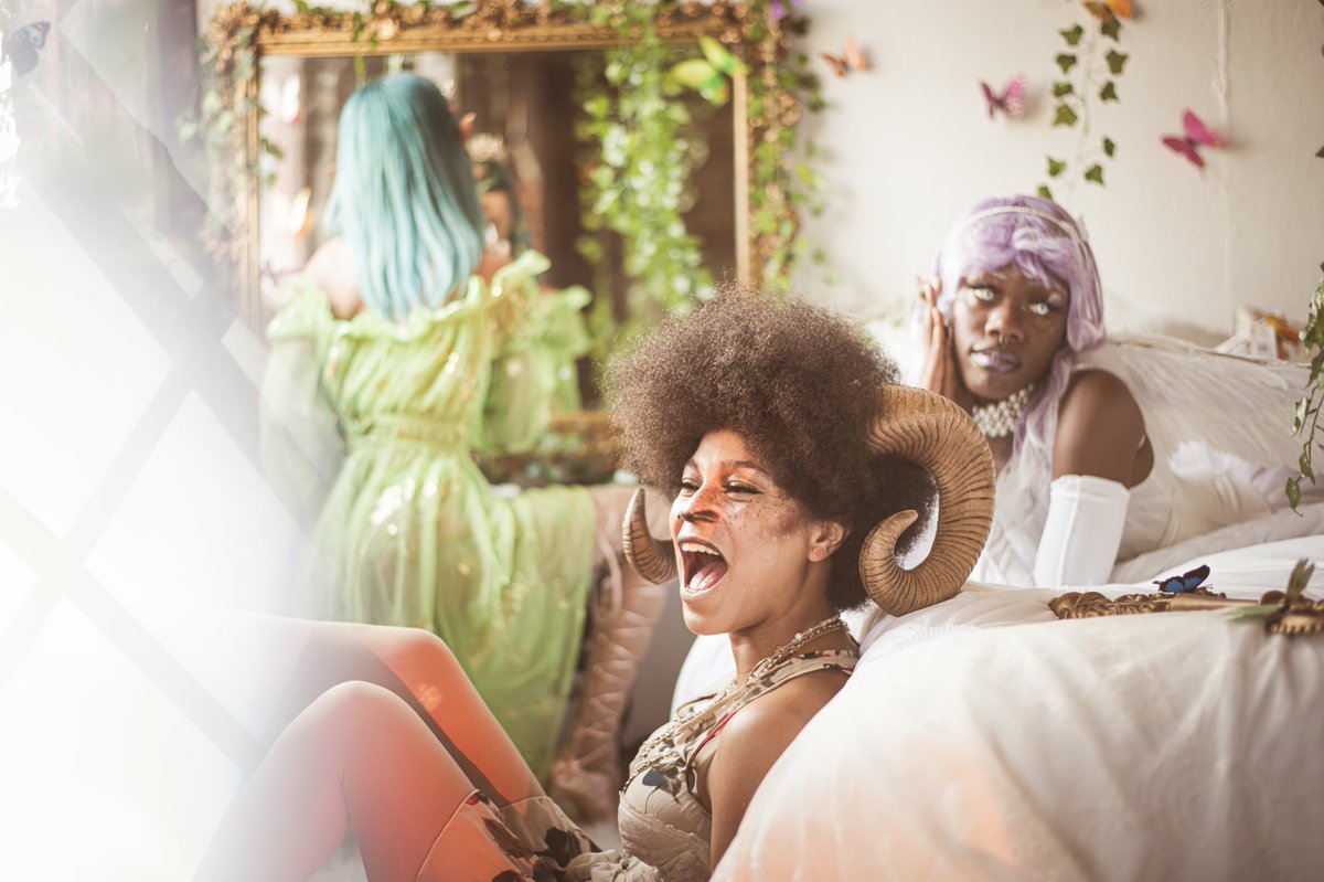 A_theAlchemist's tweet photo. Imagine a story with mythical melanated fantasy folk who are all best friends that go on adventures 🧚🏾‍♀️💕✨🦋🌱 some BTS for my #blackfaeday shoot. #fantasy #fairy #plants #photography #blackfantasy https://t.co/0dZBzdBQa5