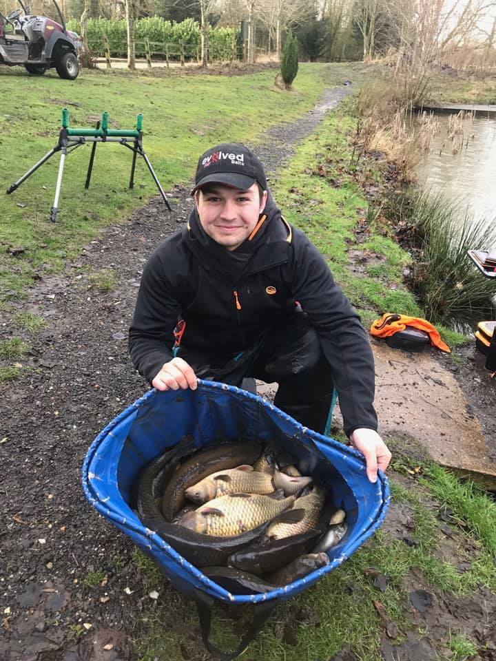 evolvedbaits's tweet photo. 🙌 Congratulations to our man Matt York for a great win at #MessinghamSandsFishery! His 215lb 7oz catch sealed the deal using his all time favourite; The One Liquid drizzled onto 8mm’s! Great job Matt!

#TeamEvolved #EvolvedBaits #NorthLincolnshire https://t.co/BydXzkerox