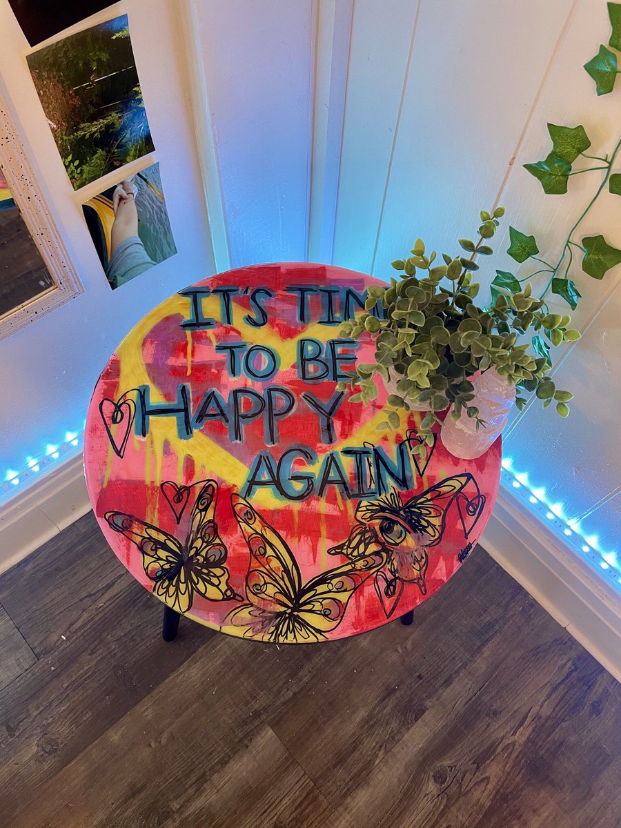 tbfxxco's tweet photo. “its time to be happy again” a cute little reminder for your home ❤️❤️ https://t.co/LDFp01WYqv