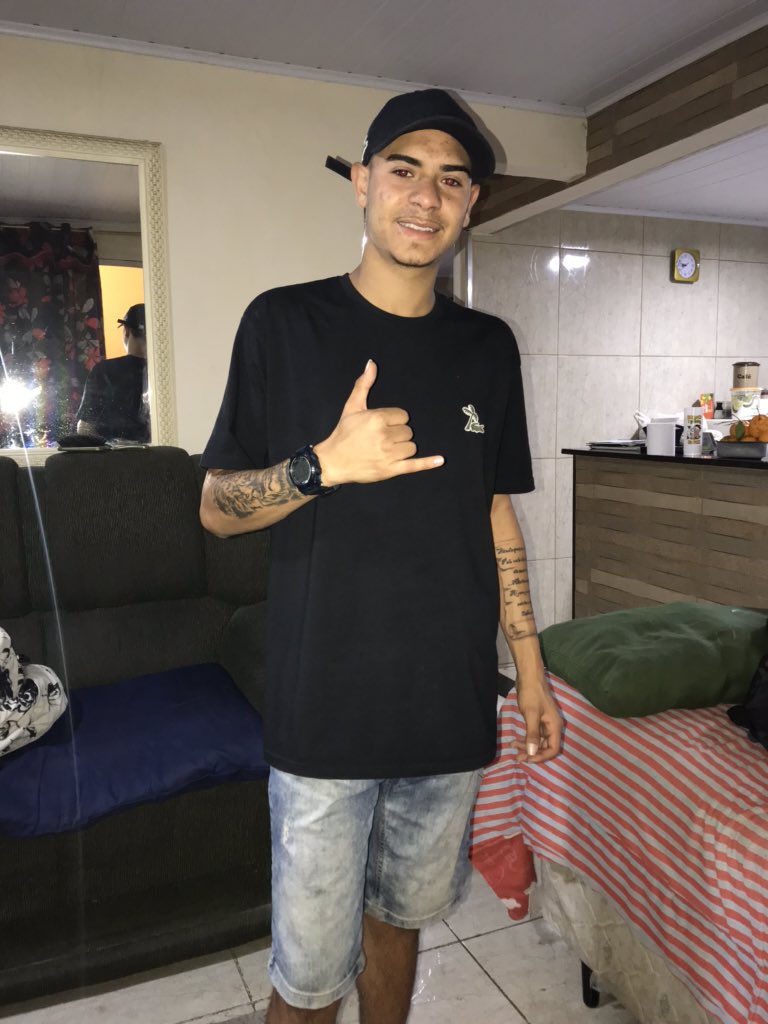✌