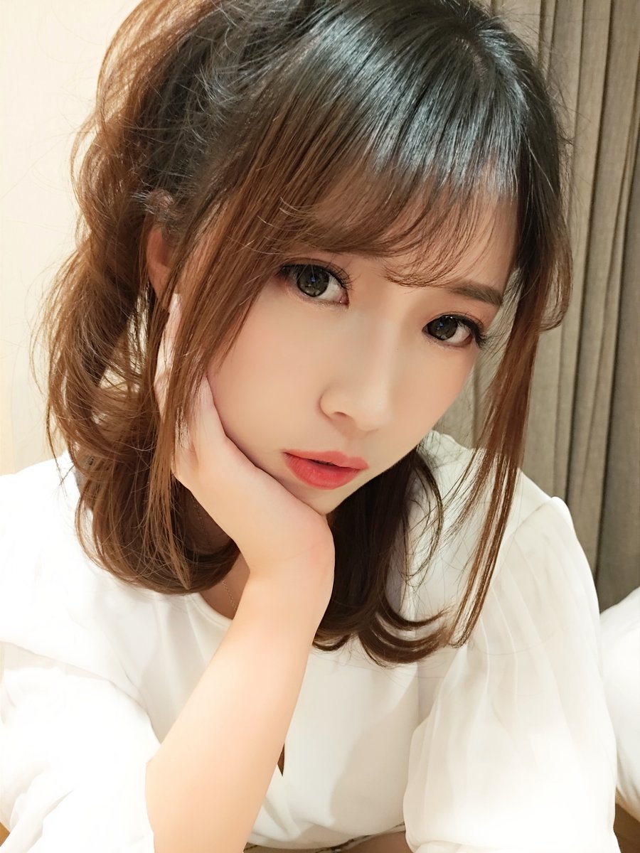 ludashi18's tweet photo. 早安  #露娜 #清纯 #肉丝 https://t.co/xjt2qFKlHY