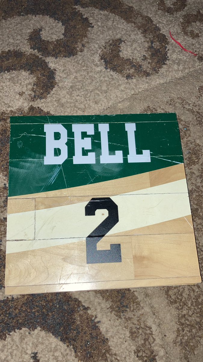 ArielBell11's tweet photo. Thank you so much @PeHerkimer this is the best senior gift ever https://t.co/Imcer6wHNv