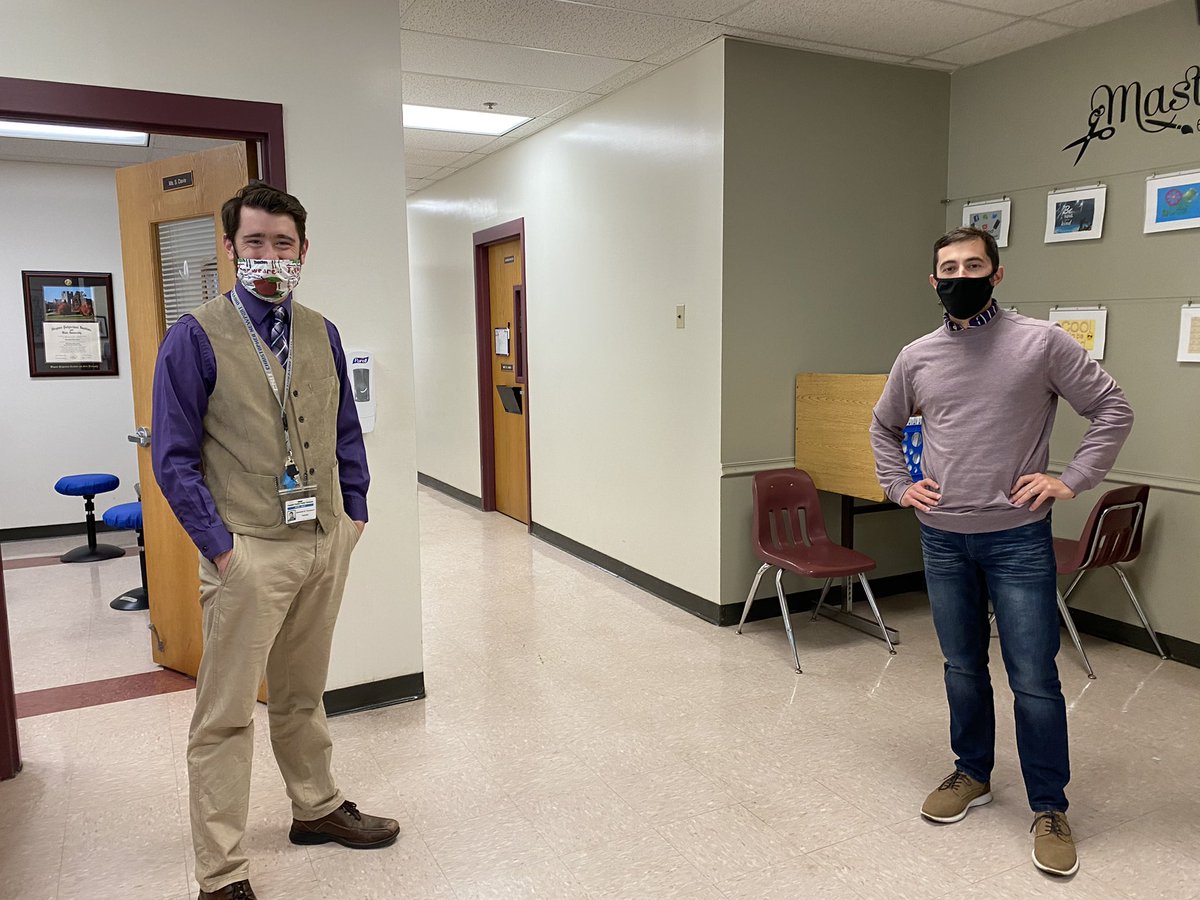 MattDunbar_VT's tweet photo. Supporting Military Kids with our best 🟣 attire. We are truly thankful for the sacrifice military families make and enjoyed our #PurpleUp day to honor them! #PurpleUpForMilitaryKids #fcpsva #frcochat https://t.co/xq8Islm86v