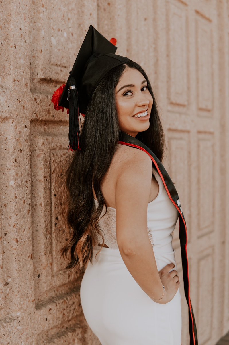 CeeJay0310's tweet image. Grad season!! 🎓📸 #csungrad #Classof2021