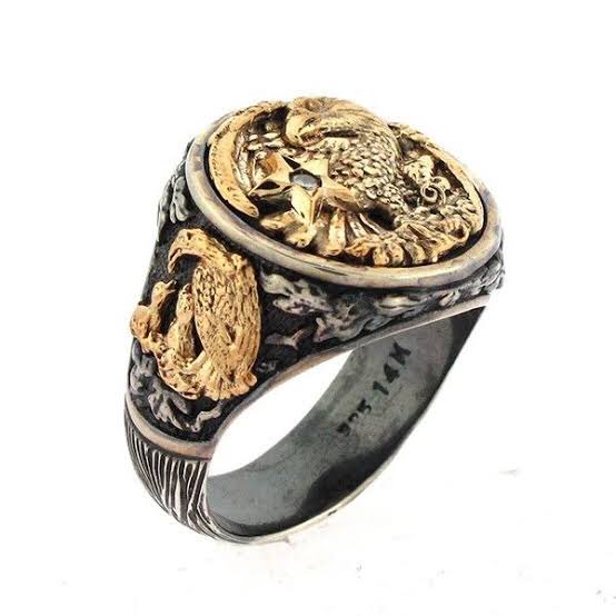 kingofhellhere's tweet image. Okay.... so.... I’m thinking of you know.... but I don’t know which one to get.... (*whispers so he doesn’t hear it* please help)

~ 👑🔥