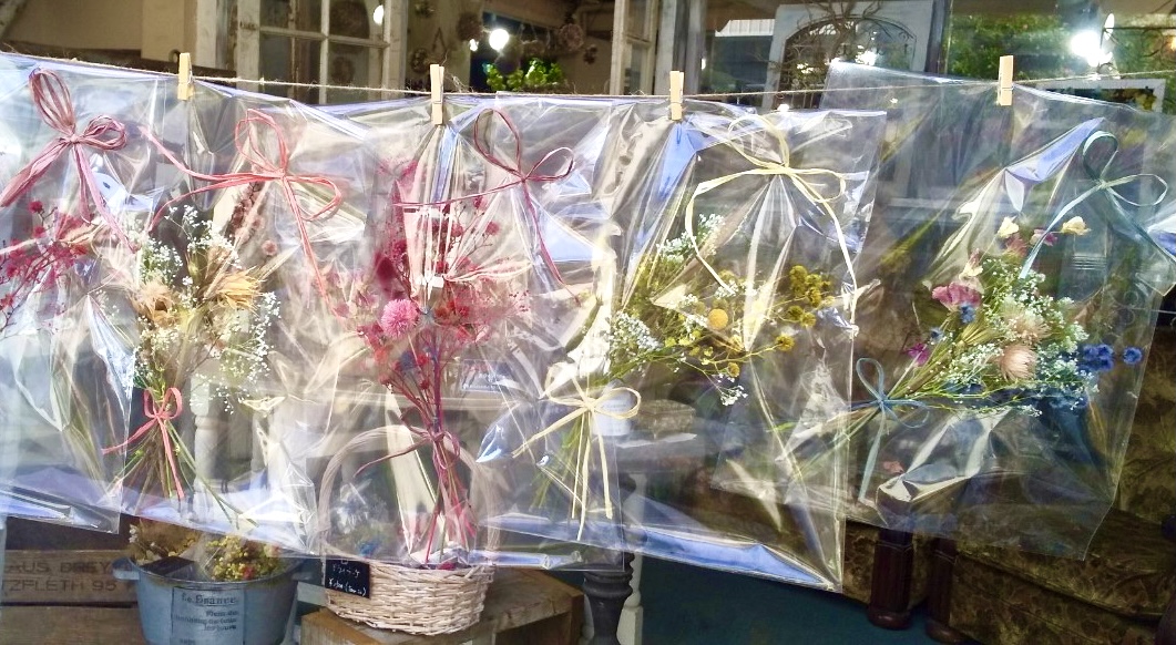 Rkcラジオ 高知の花にふれて 毎日の生活を彩ってみてはいかがですか 高知 蔦屋書店では 県内の花屋10店舗による 展示販売イベント 花のある 日々 を開催します ワークショップも盛り沢山 日時 4月24日 土 25日 日 10 00 16 00
