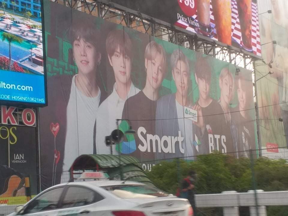 TAEJ00N1's tweet photo. they're everywhere on edsa now... wow😳 https://t.co/0x4huS8LQ5