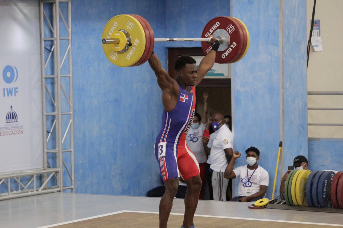 AlexBenitez_22's tweet photo. 🏋🏽‍♀️| Momentos en el Panamericano de Mayores de Pesas 2021.

Participación de nuestro Zackarias Bonnat!😤 https://t.co/174syZ2N0k