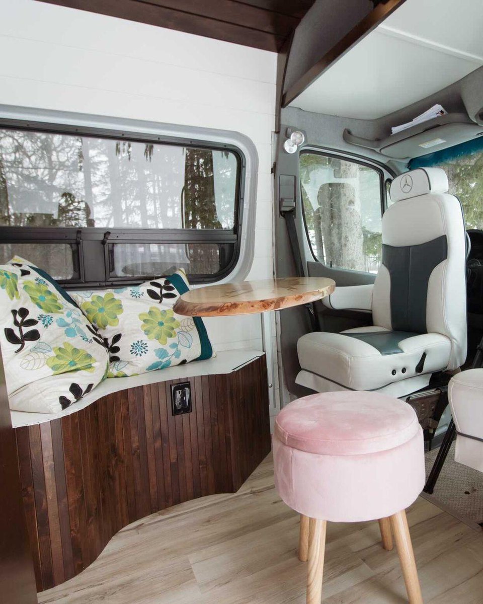 ExploreVanx's tweet photo. @vanciniconversions pulled out all the details on this build!
​Massage and heated seats included 😜
​Check them out for more! @vanciniconversions
​Follow @explorevanx the worlds largest #campervan and #vancamping directory! Let us help you #findyouroutside ! 🏔🏝🏞🌍 https://t.co/hkHEHKos1y