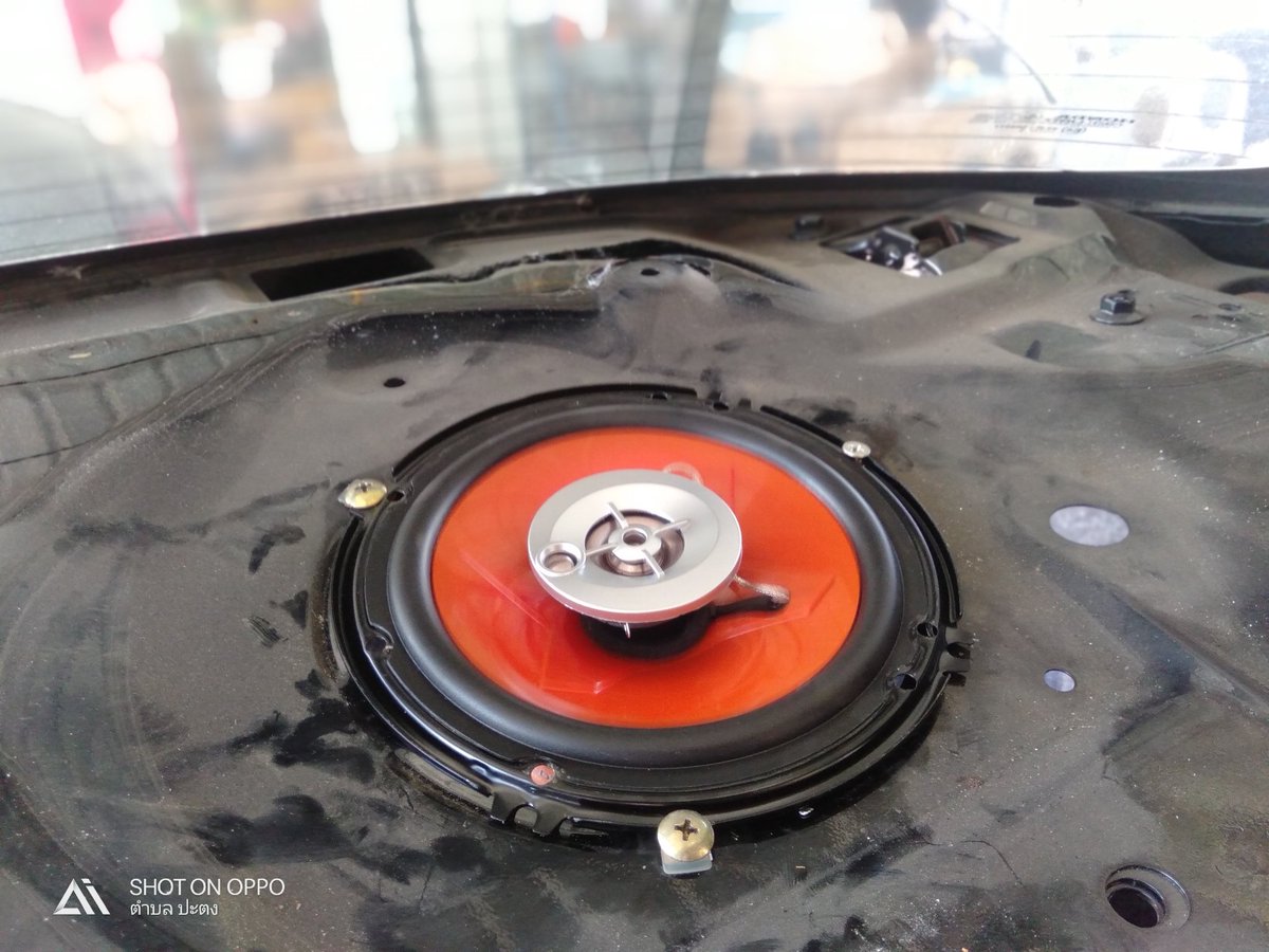 Eakruk_rpk's tweet image. ๒๒/๐๔/๒๕๖๓ #Worldtech #ลำโพงรวมชิ้น ส่งงานเปลี่ยนลำโพงคู่หลัง #Honda City ของเดิมเสียงแตก 🌟เปลี่ยนใส่ลำโพงรวมชิ้น 6" 3-WAY Worldtech รุ่น WT-597ASP

#ช่องทางการติดต่อ💯💯
➡️ มือถือ : 0954452523 ร้านเอกลักษณ์ ซาวด์ อ.สอยดาว จ.จันทบุรี
➡️ #Facebook : ร้านเอกลักษณ์ ซาวด์