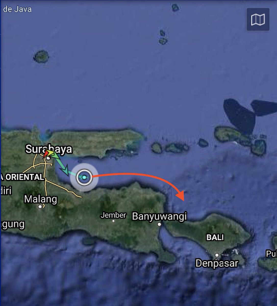 Malasia organiza el movimiento del barco de rescate MV Mega Bakti para operaciones de búsqueda y rescate (SAR) del submarino KRI Nanggala-402, mientras zarpan buques desde el puerto de Surabaya con destino a zona de operaciones