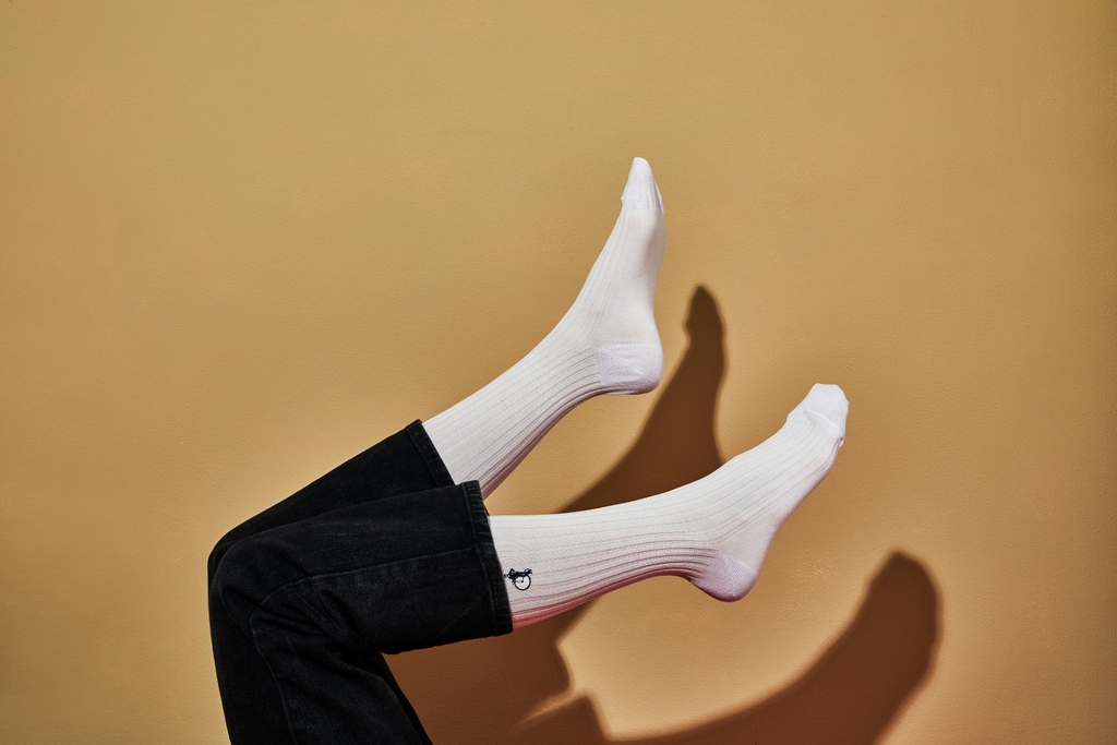 It's almost time to kick your feet up as weekend is looming around the corner #work for @londonsocksco 

#productphotography #products #londonstudio #sockphotography #stylingsocks #setdesign #styling #londonsockcompany #luxurysocks #menswear #socklover