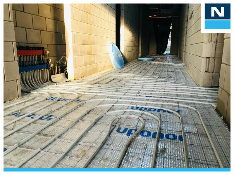 Een mooi gelegde Uponor vloerverwarming en bijbehorende Komfort vloerverwarmingsverdelers in de kleedkamers van VVSB. De installatie is gelegd door Warmerdam Installatietechniek B.V.

Meer informatie? Neem contact op met één van onze Sales Advisors.