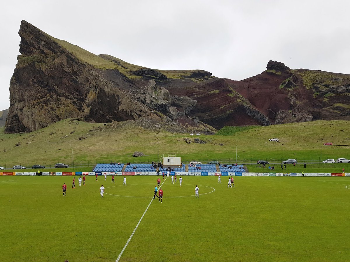 Stadion Hásteinsvöllur Vestmannaeyjar, Insel Heimaey (Island) Capacity - 2.300