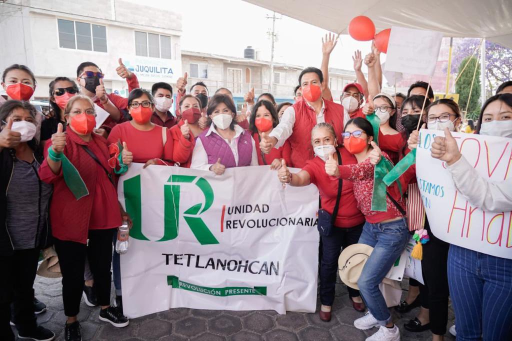AnabelAvalosTlx's tweet photo. ¡Muchísimas gracias por este gran recibimiento amigas y amigos de San Francisco Tetlanohcan! Refrendo mi compromiso de trabajo con este municipio, con su gente para promover y fortalecer las tradiciones del municipio.

#PorLaGrandezaDeTlaxcala #AnabellGobernadora https://t.co/5Qz4VCu3fo