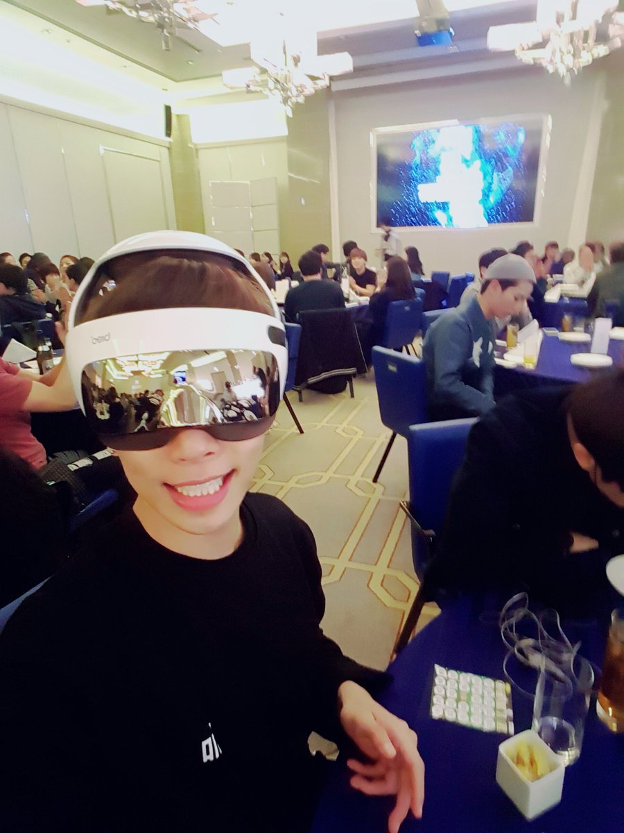 170422 Jonghyun's twitter update #4 At a company dinner , you can't be missing out on a massage